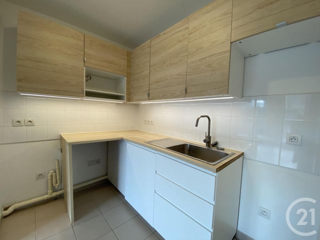 Appartement F2 à louer - 2 pièces - 45.15 m2 - IVRY SUR SEINE - 94 - ILE-DE-FRANCE - Century 21 Raspail