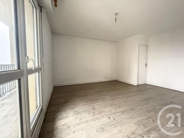 Appartement F1 à louer - 1 pièce - 33.82 m2 - IVRY SUR SEINE - 94 - ILE-DE-FRANCE - Century 21 Raspail