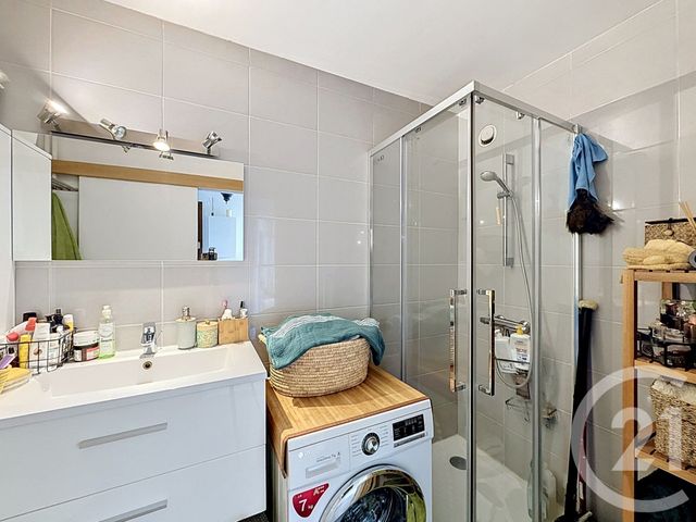 Appartement Studio à vendre - 1 pièce - 29.88 m2 - IVRY SUR SEINE - 94 - ILE-DE-FRANCE - Century 21 Raspail