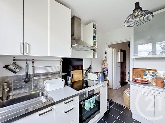 Appartement Studio à vendre - 1 pièce - 29.88 m2 - IVRY SUR SEINE - 94 - ILE-DE-FRANCE - Century 21 Raspail