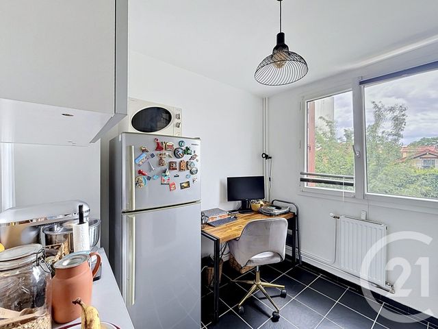 Appartement Studio à vendre - 1 pièce - 29.88 m2 - IVRY SUR SEINE - 94 - ILE-DE-FRANCE - Century 21 Raspail