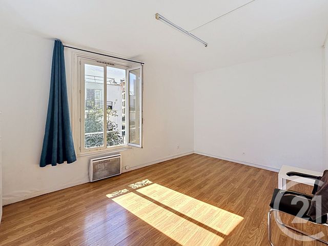 Appartement F2 à vendre - 2 pièces - 38.89 m2 - IVRY SUR SEINE - 94 - ILE-DE-FRANCE - Century 21 Raspail