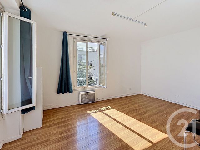 Appartement F2 à vendre - 2 pièces - 38.89 m2 - IVRY SUR SEINE - 94 - ILE-DE-FRANCE - Century 21 Raspail