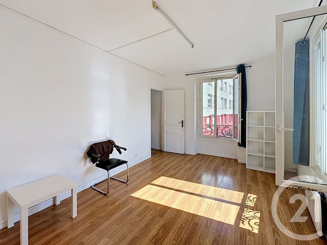 Appartement F2 à vendre - 2 pièces - 38.89 m2 - IVRY SUR SEINE - 94 - ILE-DE-FRANCE - Century 21 Raspail