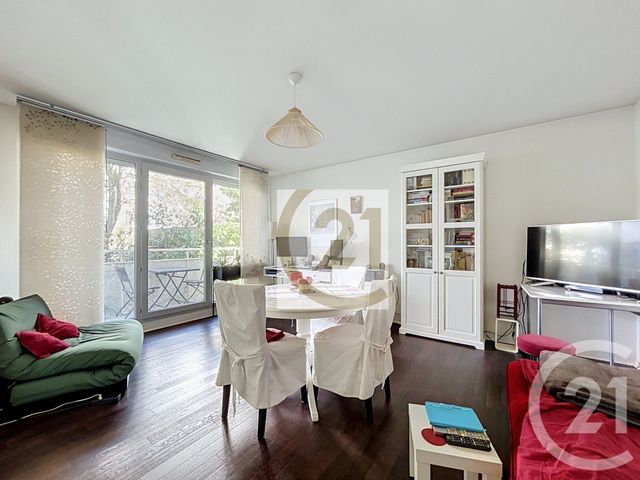 Appartement F2 à vendre - 2 pièces - 47.26 m2 - IVRY SUR SEINE - 94 - ILE-DE-FRANCE - Century 21 Raspail
