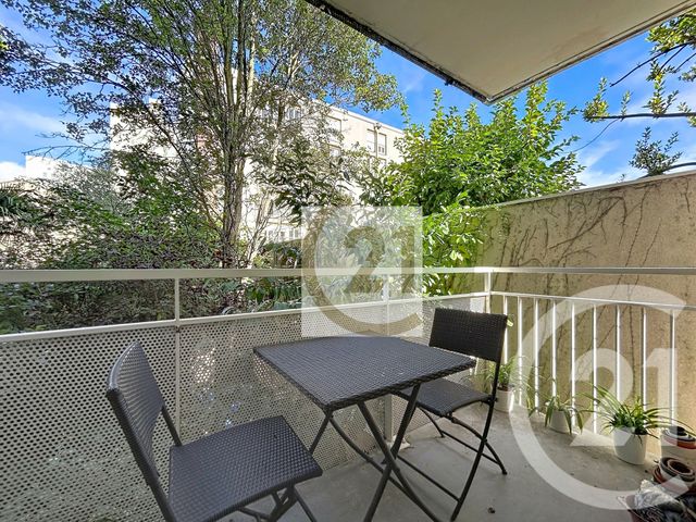 Appartement F2 à vendre - 2 pièces - 47.26 m2 - IVRY SUR SEINE - 94 - ILE-DE-FRANCE - Century 21 Raspail
