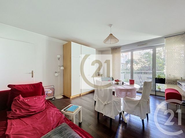 Appartement F2 à vendre - 2 pièces - 47.26 m2 - IVRY SUR SEINE - 94 - ILE-DE-FRANCE - Century 21 Raspail