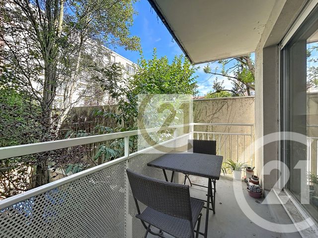 Appartement F2 à vendre - 2 pièces - 47.26 m2 - IVRY SUR SEINE - 94 - ILE-DE-FRANCE - Century 21 Raspail