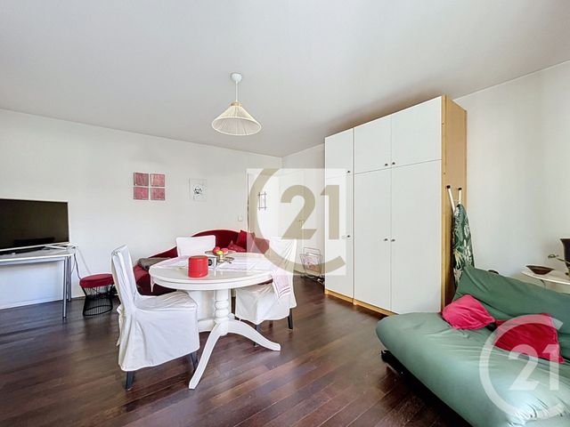 Appartement F2 à vendre - 2 pièces - 47.26 m2 - IVRY SUR SEINE - 94 - ILE-DE-FRANCE - Century 21 Raspail