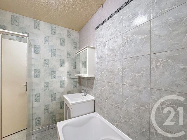 Appartement F1 à louer - 1 pièce - 33.82 m2 - IVRY SUR SEINE - 94 - ILE-DE-FRANCE - Century 21 Raspail