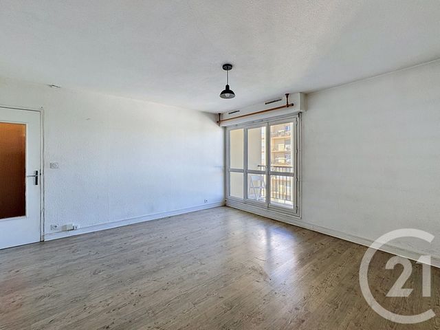 Appartement F1 à louer - 1 pièce - 33.82 m2 - IVRY SUR SEINE - 94 - ILE-DE-FRANCE - Century 21 Raspail