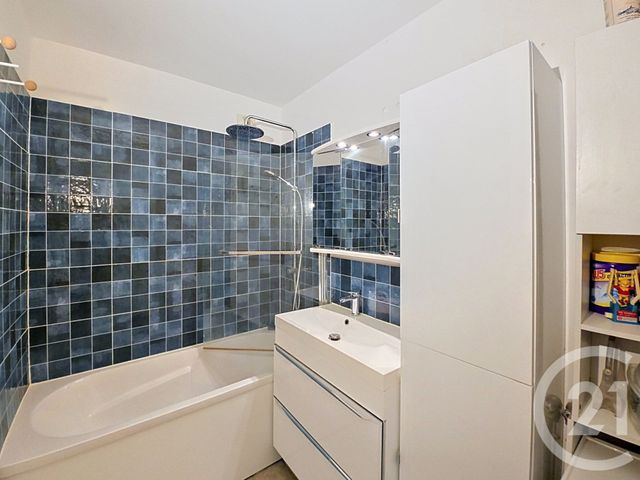 Appartement F3 à vendre - 3 pièces - 67.02 m2 - IVRY SUR SEINE - 94 - ILE-DE-FRANCE - Century 21 Raspail