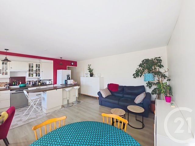 Appartement F3 à vendre - 3 pièces - 67.02 m2 - IVRY SUR SEINE - 94 - ILE-DE-FRANCE - Century 21 Raspail