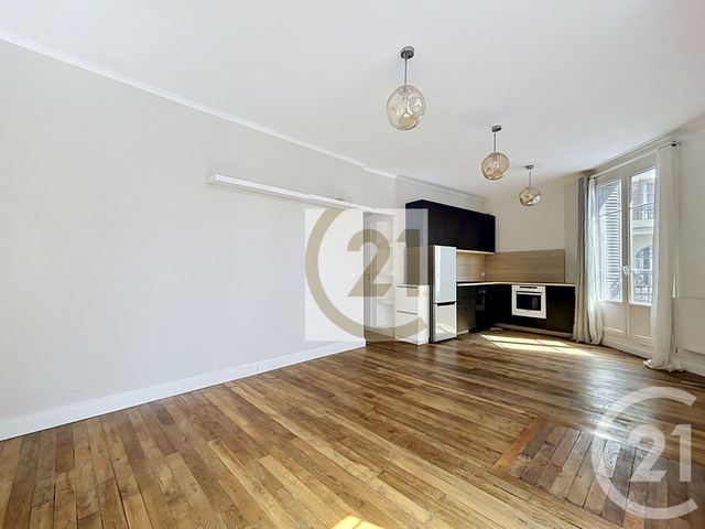 Appartement F2 à vendre - 2 pièces - 45.14 m2 - IVRY SUR SEINE - 94 - ILE-DE-FRANCE - Century 21 Raspail