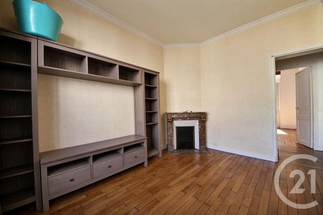 Appartement F2 à louer - 2 pièces - 36.32 m2 - IVRY SUR SEINE - 94 - ILE-DE-FRANCE - Century 21 Raspail