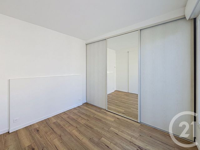 Appartement F3 à vendre - 3 pièces - 78.0 m2 - IVRY SUR SEINE - 94 - ILE-DE-FRANCE - Century 21 Raspail