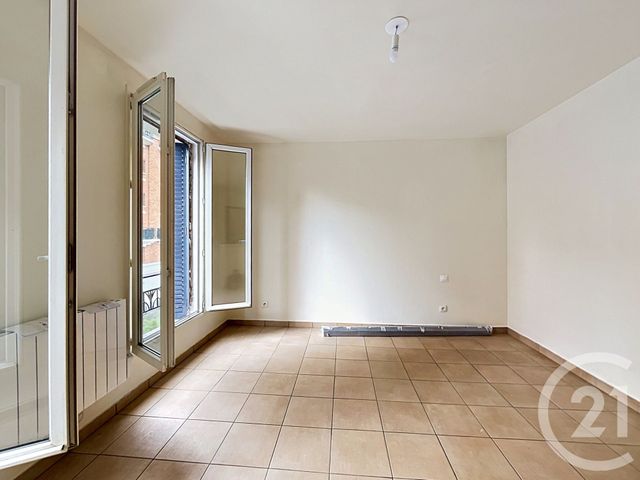 Appartement F1 à louer - 1 pièce - 19.3 m2 - IVRY SUR SEINE - 94 - ILE-DE-FRANCE - Century 21 Raspail