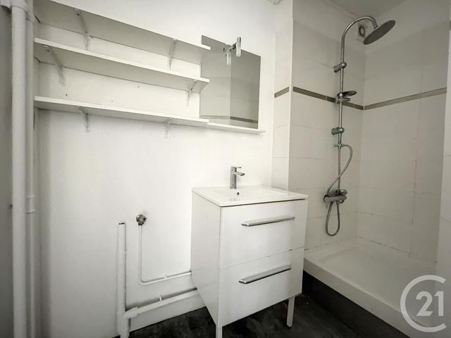Appartement F3 à louer - 3 pièces - 51.49 m2 - VITRY SUR SEINE - 94 - ILE-DE-FRANCE - Century 21 Raspail
