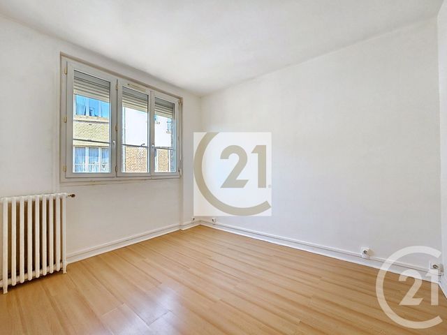 Appartement F2 à vendre - 2 pièces - 39.38 m2 - IVRY SUR SEINE - 94 - ILE-DE-FRANCE - Century 21 Raspail