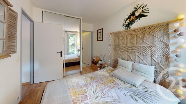 Appartement F2 à vendre - 2 pièces - 42.81 m2 - IVRY SUR SEINE - 94 - ILE-DE-FRANCE - Century 21 Raspail