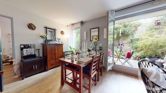 Appartement F2 à vendre - 2 pièces - 42.81 m2 - IVRY SUR SEINE - 94 - ILE-DE-FRANCE - Century 21 Raspail