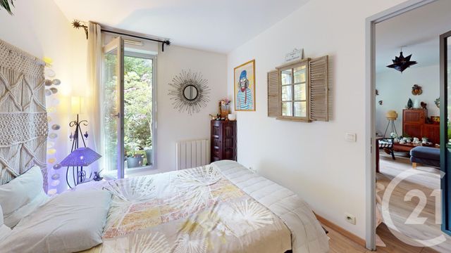 Appartement F2 à vendre - 2 pièces - 42.81 m2 - IVRY SUR SEINE - 94 - ILE-DE-FRANCE - Century 21 Raspail
