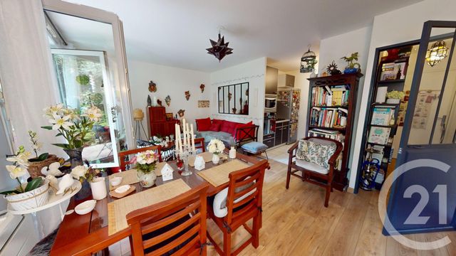 Appartement F2 à vendre - 2 pièces - 42.81 m2 - IVRY SUR SEINE - 94 - ILE-DE-FRANCE - Century 21 Raspail