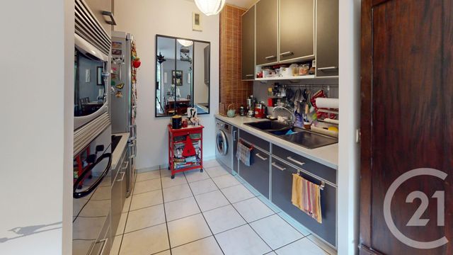 Appartement F2 à vendre - 2 pièces - 42.81 m2 - IVRY SUR SEINE - 94 - ILE-DE-FRANCE - Century 21 Raspail