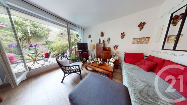 Appartement F2 à vendre - 2 pièces - 42.81 m2 - IVRY SUR SEINE - 94 - ILE-DE-FRANCE - Century 21 Raspail