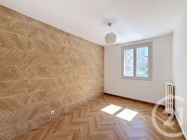 Appartement F3 à louer - 3 pièces - 51.49 m2 - VITRY SUR SEINE - 94 - ILE-DE-FRANCE - Century 21 Raspail