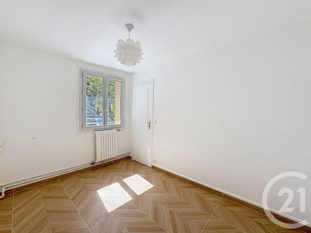 Appartement F3 à louer - 3 pièces - 51.49 m2 - VITRY SUR SEINE - 94 - ILE-DE-FRANCE - Century 21 Raspail