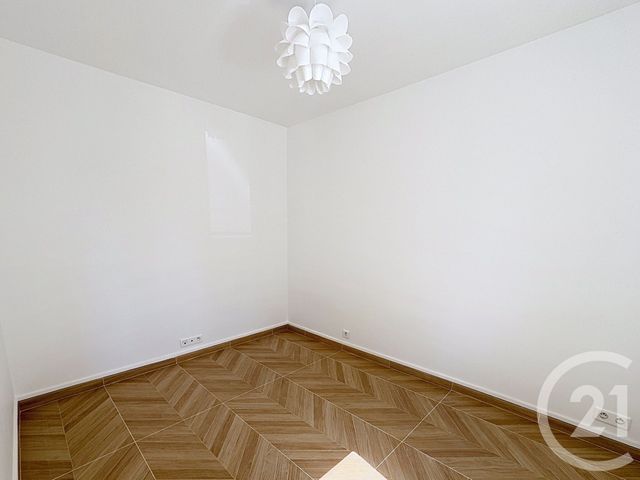 Appartement F3 à louer - 3 pièces - 51.49 m2 - VITRY SUR SEINE - 94 - ILE-DE-FRANCE - Century 21 Raspail