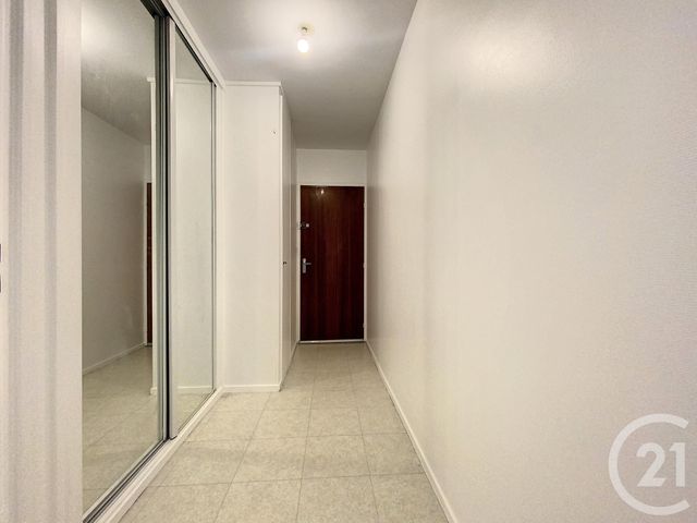 Appartement F2 à louer - 2 pièces - 48.77 m2 - IVRY SUR SEINE - 94 - ILE-DE-FRANCE - Century 21 Raspail