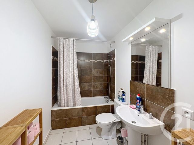 Appartement F4 à louer - 4 pièces - 73.35 m2 - IVRY SUR SEINE - 94 - ILE-DE-FRANCE - Century 21 Raspail