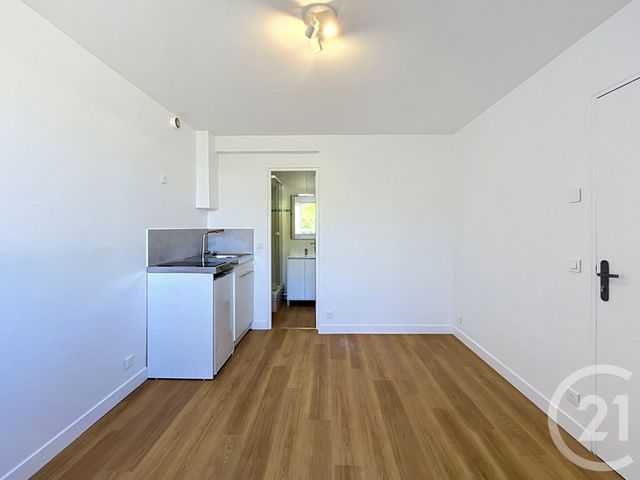 Appartement Studio à louer - 1 pièce - 14.31 m2 - CORBEIL ESSONNES - 91 - ILE-DE-FRANCE - Century 21 Raspail