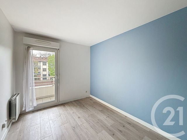 Appartement F3 à louer - 3 pièces - 66.98 m2 - IVRY SUR SEINE - 94 - ILE-DE-FRANCE - Century 21 Raspail