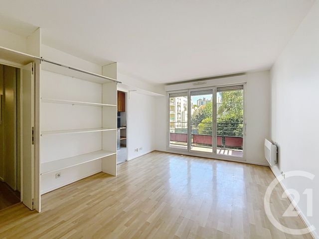 Appartement F2 à louer - 2 pièces - 44.83 m2 - IVRY SUR SEINE - 94 - ILE-DE-FRANCE - Century 21 Raspail