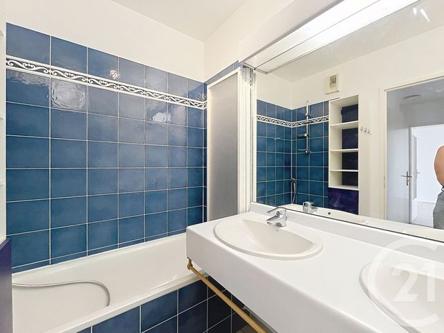 Appartement F2 à louer - 2 pièces - 44.83 m2 - IVRY SUR SEINE - 94 - ILE-DE-FRANCE - Century 21 Raspail