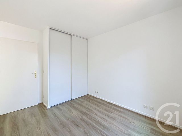 Appartement F2 à louer - 2 pièces - 44.83 m2 - IVRY SUR SEINE - 94 - ILE-DE-FRANCE - Century 21 Raspail