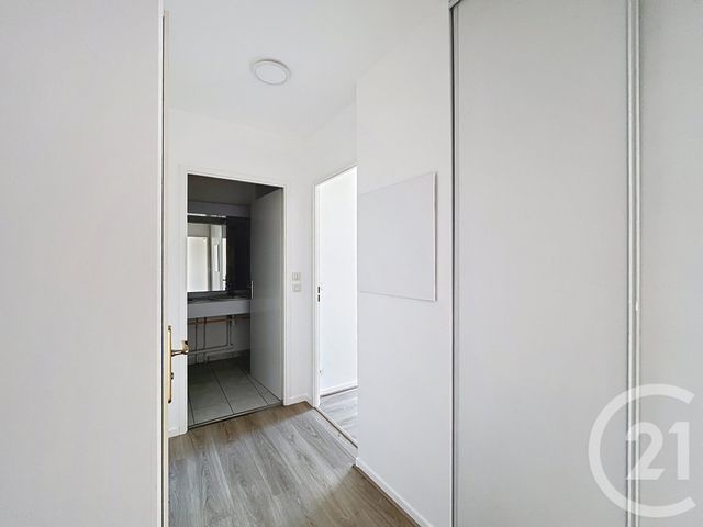 Appartement F2 à louer - 2 pièces - 44.83 m2 - IVRY SUR SEINE - 94 - ILE-DE-FRANCE - Century 21 Raspail
