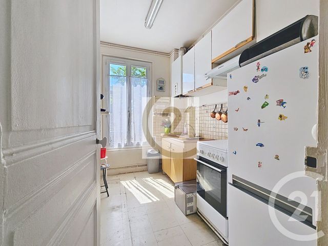 Appartement F2 à vendre - 2 pièces - 35.83 m2 - IVRY SUR SEINE - 94 - ILE-DE-FRANCE - Century 21 Raspail
