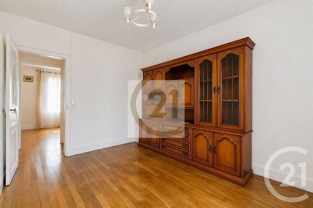 Appartement F2 à vendre - 2 pièces - 35.83 m2 - IVRY SUR SEINE - 94 - ILE-DE-FRANCE - Century 21 Raspail