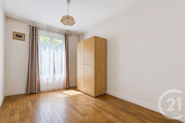 Appartement F2 à vendre - 2 pièces - 35.83 m2 - IVRY SUR SEINE - 94 - ILE-DE-FRANCE - Century 21 Raspail