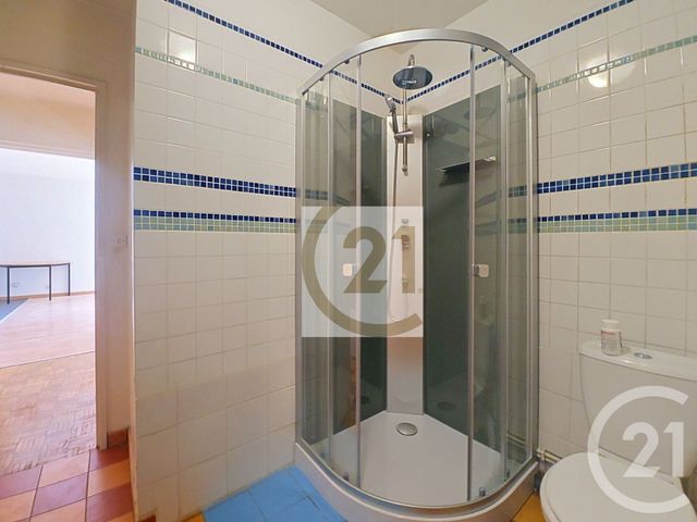Appartement F2 à vendre - 2 pièces - 47.81 m2 - IVRY SUR SEINE - 94 - ILE-DE-FRANCE - Century 21 Raspail