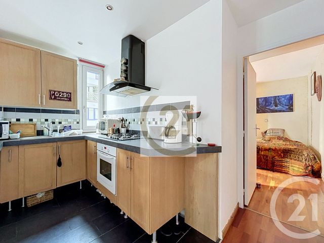 Appartement F2 à vendre - 2 pièces - 38.21 m2 - IVRY SUR SEINE - 94 - ILE-DE-FRANCE - Century 21 Raspail