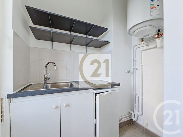 Appartement F2 à vendre - 2 pièces - 27.8 m2 - IVRY SUR SEINE - 94 - ILE-DE-FRANCE - Century 21 Raspail