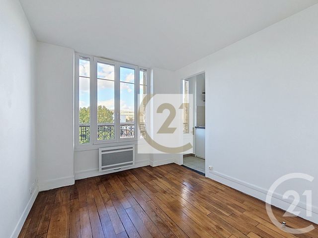 Appartement F2 à vendre - 2 pièces - 27.8 m2 - IVRY SUR SEINE - 94 - ILE-DE-FRANCE - Century 21 Raspail