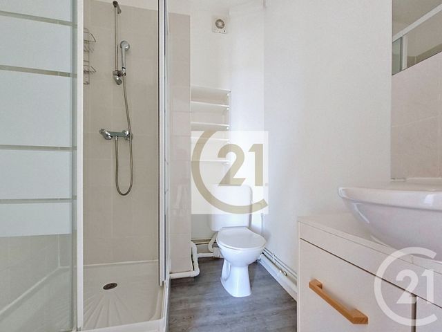 Appartement F2 à vendre - 2 pièces - 27.8 m2 - IVRY SUR SEINE - 94 - ILE-DE-FRANCE - Century 21 Raspail