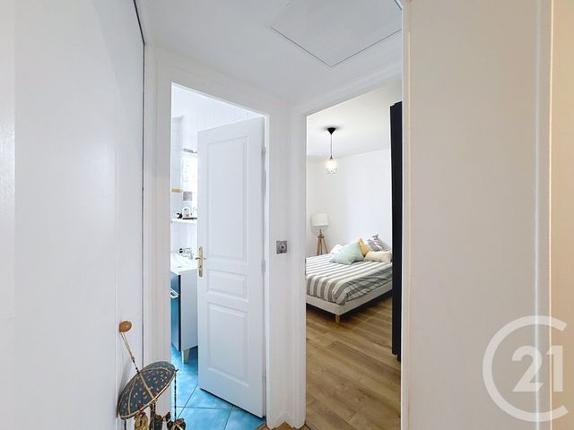 Appartement T2 à louer - 2 pièces - 41.16 m2 - IVRY SUR SEINE - 94 - ILE-DE-FRANCE - Century 21 Raspail