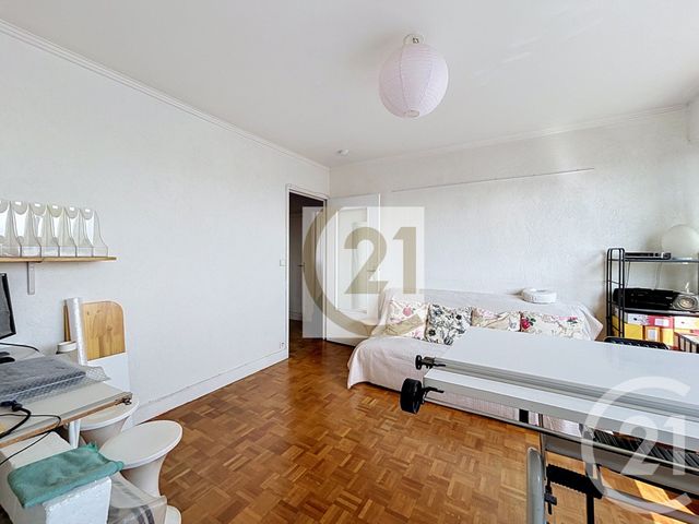 Appartement F2 à vendre - 2 pièces - 40.42 m2 - IVRY SUR SEINE - 94 - ILE-DE-FRANCE - Century 21 Raspail